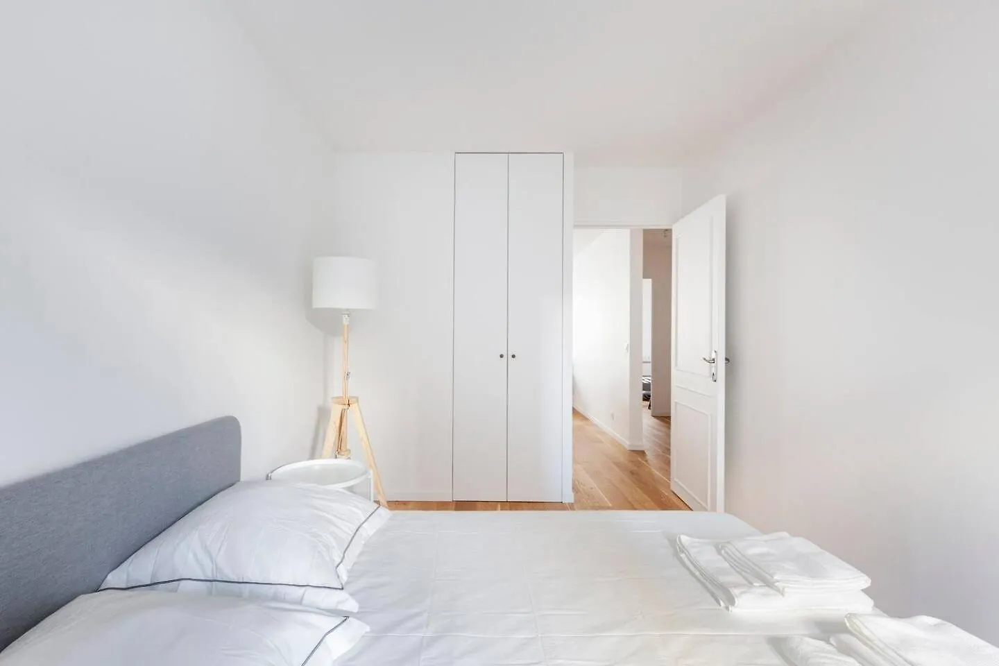 3 Bedroom Flat Close Montmartre *